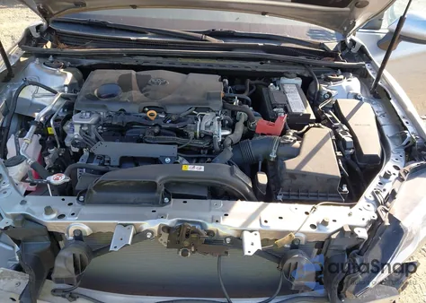 2020 Toyota Camry Le z USA, uszkodzony, nr VIN 4T1C11AK9LU960376